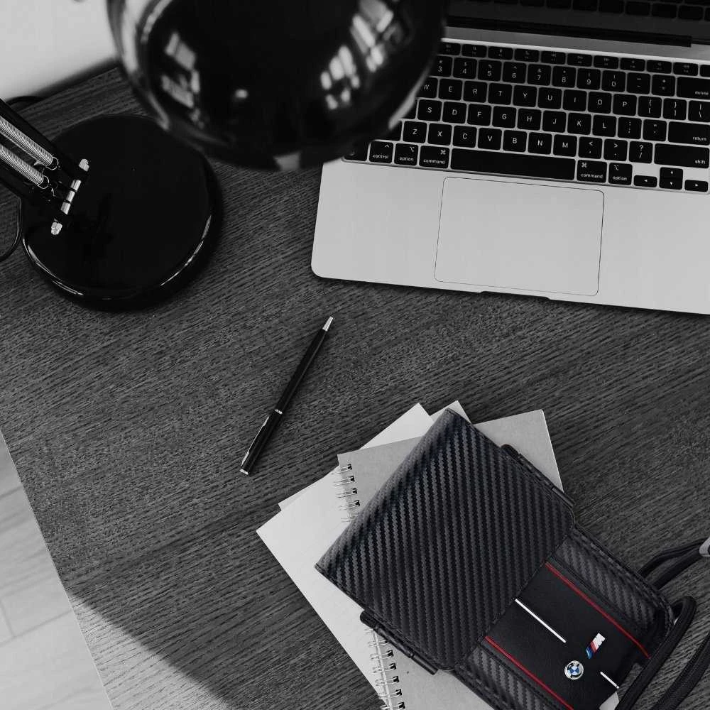 Bag BMW BMPSP15XMSCAKL Wallet Bag juodos spalvos Carbon Mėlyna Stripes