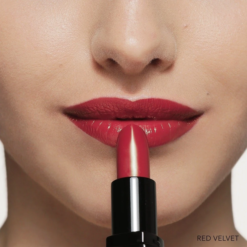 Bobbi Brown Luxe Hydrating kreminis lūpų dažas 27 raudonas velvetas 3,8 g