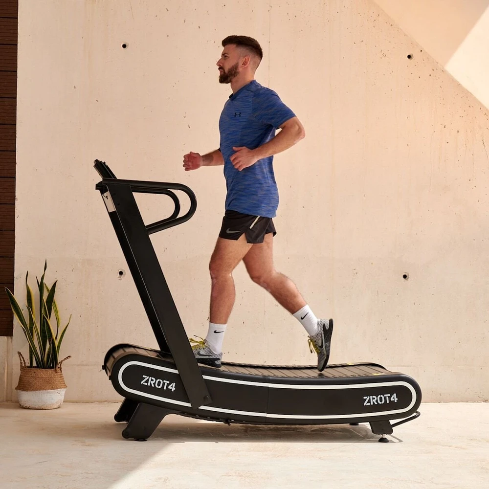 ZROT4 lenktas mechaninis bėgimo takelis BODYTONE