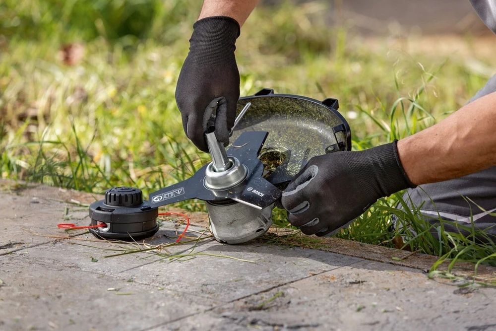 Akumuliatorinė žoliapjovė Bosch GFR 18V-23 PRO, be akumuliatoriaus ir kroviklio