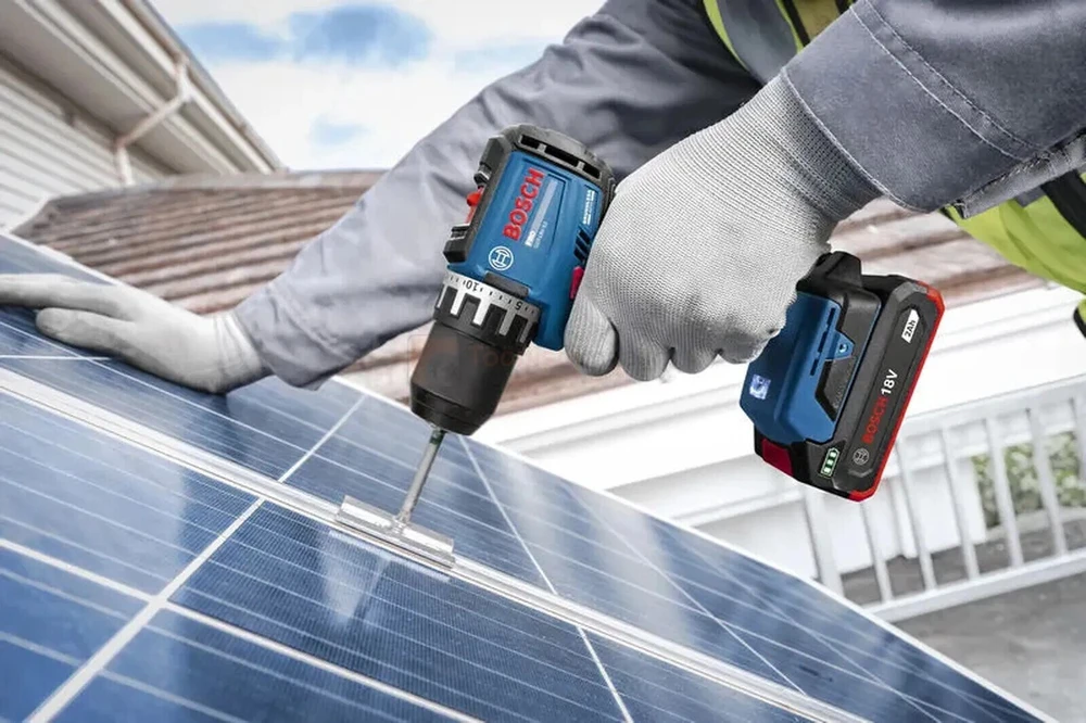 Bosch GSR18V-52, 1x2.0Ah, 1x4.0 Ah, GAL 18V-40, LB