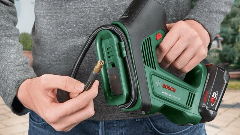 Akumuliatorinis oro pompa Bosch UniversalPump 18V be akumuliatoriaus ir kroviklio