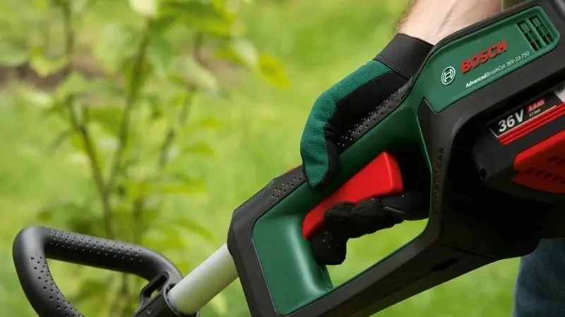 Bosch Akumuliatorinis trimeris AdvancedBrushCut 36V-23-750 (su 2,0 Ah akumuliatoriumi ir įkrovikliu)