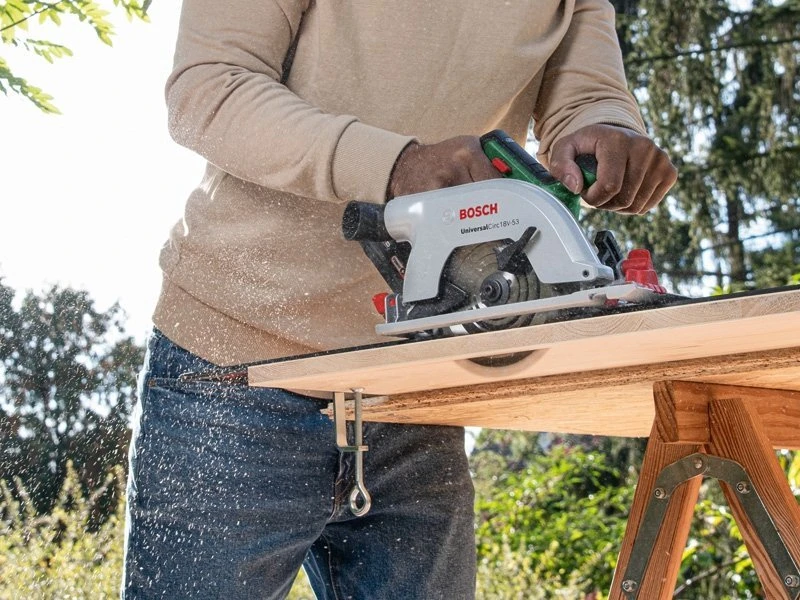 Bosch UniversalCirc18V-53,1x2,5 Akum.diskinis pjūklas