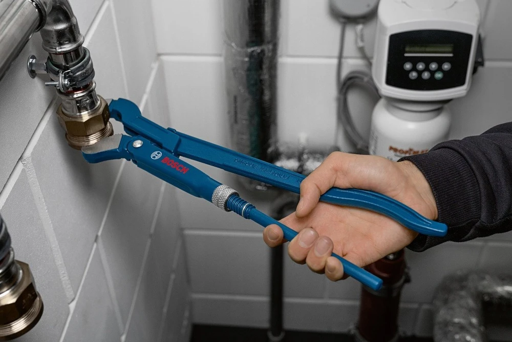 Bosch Corner Pipe Wrench 45° 420mm