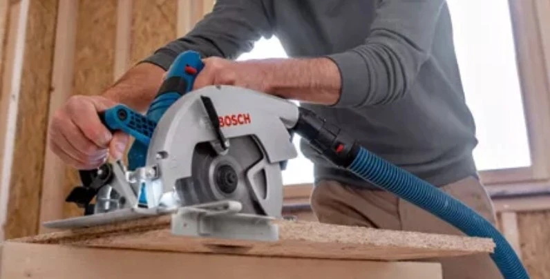 Diskinis pjūklas Bosch GKS 18V-70 L Professional; 18 V (be akumuliatoriaus ir pakrovėjo) + L-BOXX 238