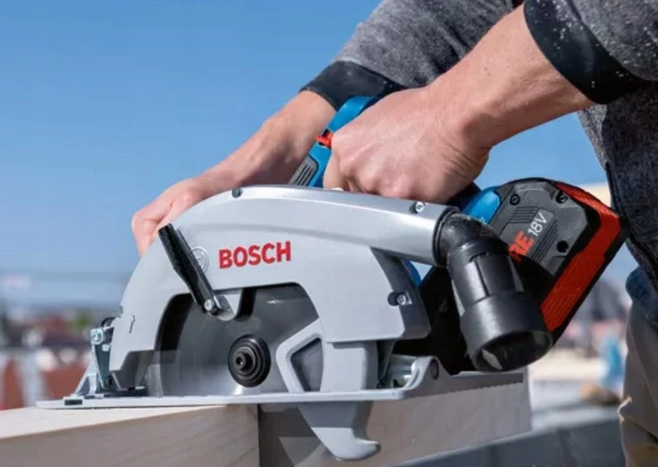 Diskinis pjūklas Bosch GKS 18V-70 L Professional; 18 V (be akumuliatoriaus ir pakrovėjo) + L-BOXX 238