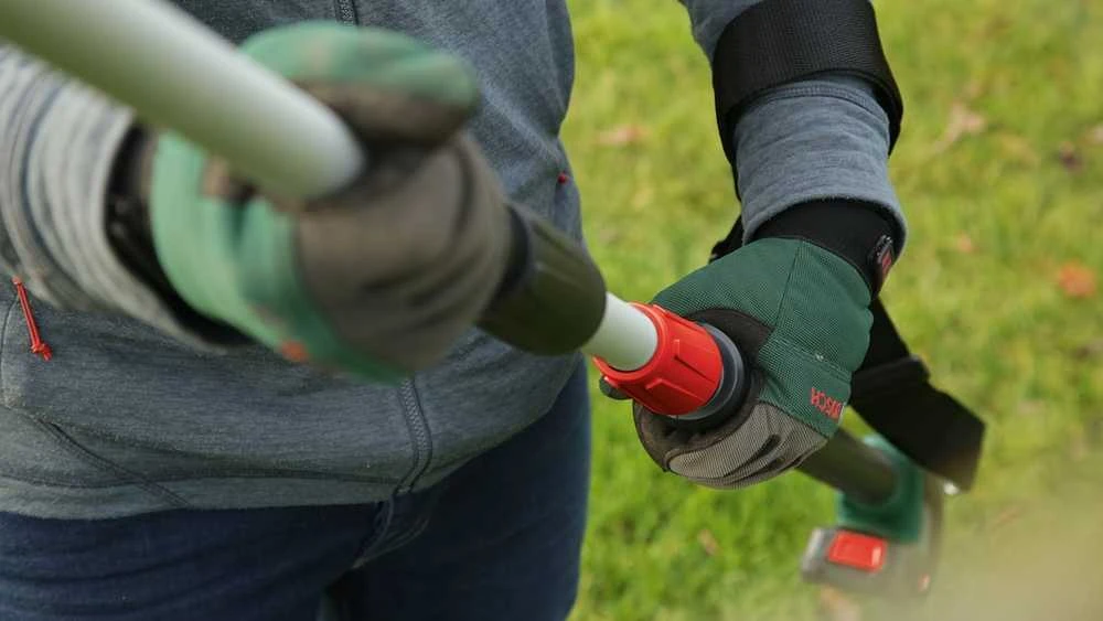 Akumuliatorinė aukštapjovė Bosch UniversalChainPole 18 be akumuliatoriaus ir kroviklio
