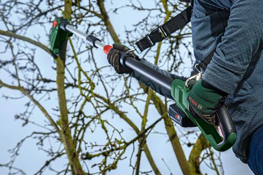 Akumuliatorinė aukštapjovė Bosch UniversalChainPole 18 be akumuliatoriaus ir kroviklio