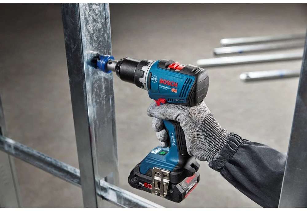 BOSCH SMŪGINIS SUKTUVAS-GRĘŽTUVAS 18V GSB 18V-65 2×4,0Ah 63/31Nm L-CASE