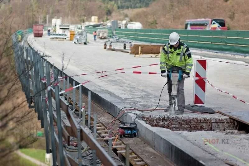 Atskėlimo plaktukas Bosch GSH16-28