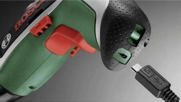 Bosch IXO 7 + 32tlg. Kartono antgalių rinkinys