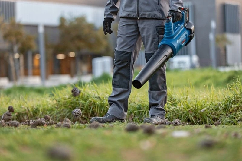 Akumuliatorinis lapų pūstuvas Bosch GBL 18V-750, be akumuliatoriaus ir kroviklio