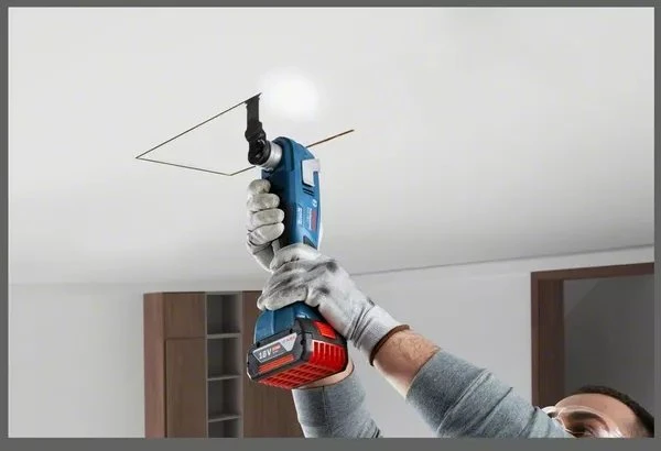 Daugiafunkcinis įrankis Bosch GOP 185-LI PROFESSIONAL; 18 V; 1x4,0 Ah akum.