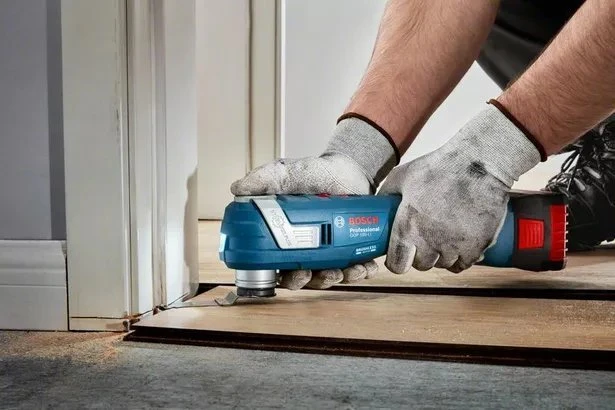 Daugiafunkcinis įrankis Bosch GOP 185-LI PROFESSIONAL; 18 V; 1x4,0 Ah akum.