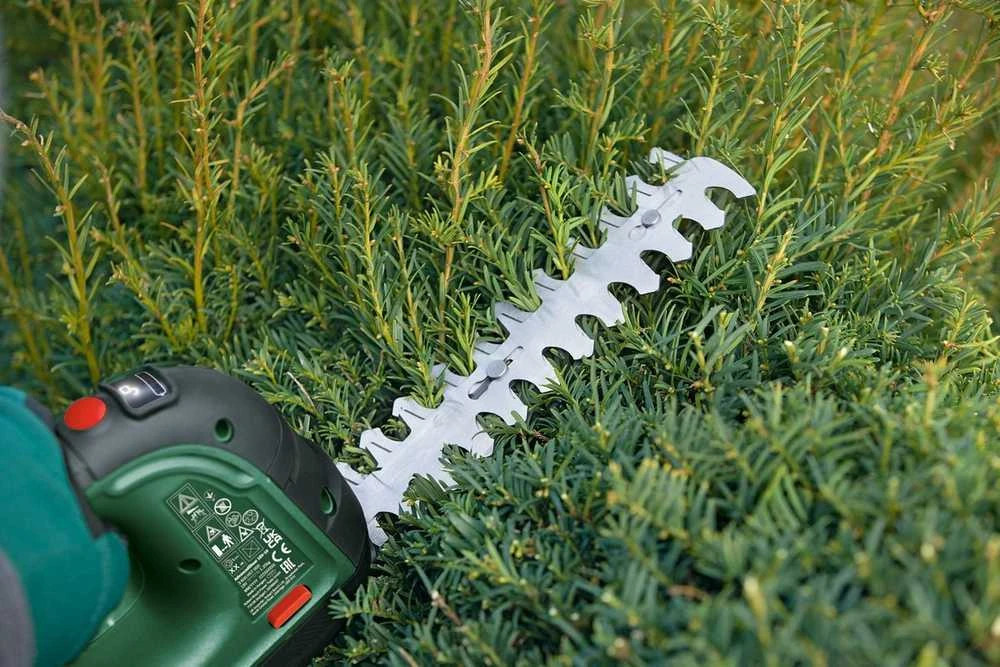 Krūmų ir žolės akumuliatorinių žirkių rinkinys Bosch Advanced Shear 18V-10 Be akumuliatoriaus ir kroviklio