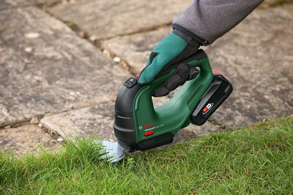 Krūmų ir žolės akumuliatorinių žirkių rinkinys Bosch Advanced Shear 18V-10 Be akumuliatoriaus ir kroviklio