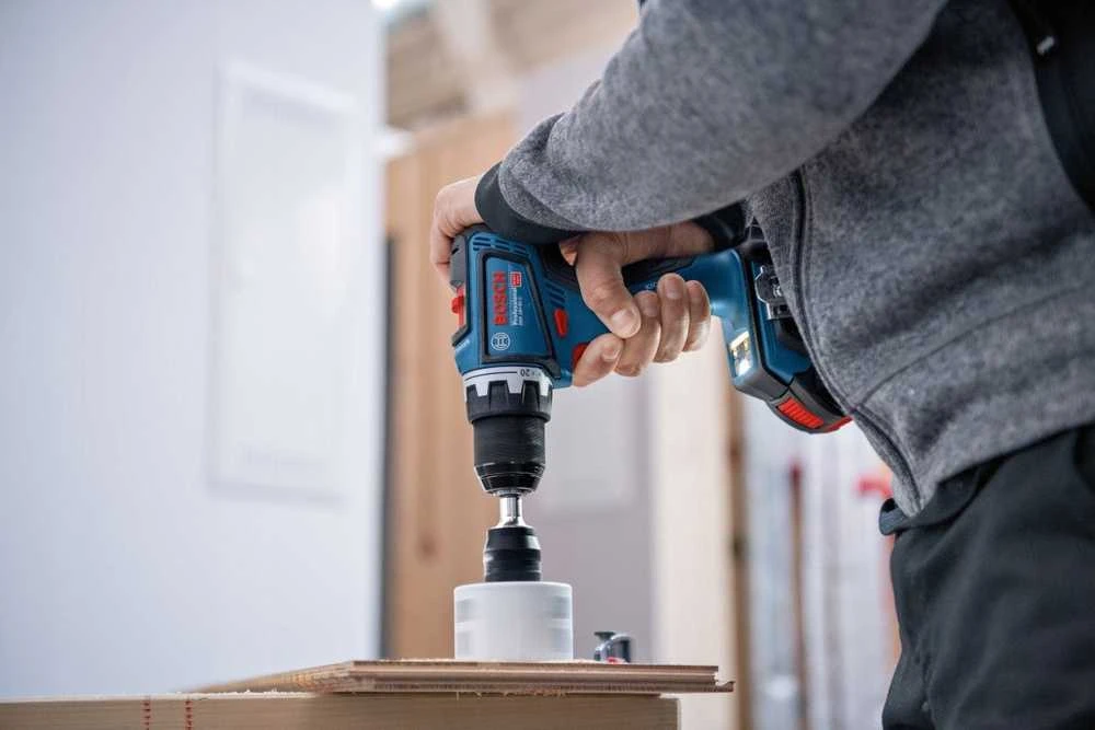 Bosch GSB 18V-90 C be akumuliatoriaus ir kroviklio, dėžutė