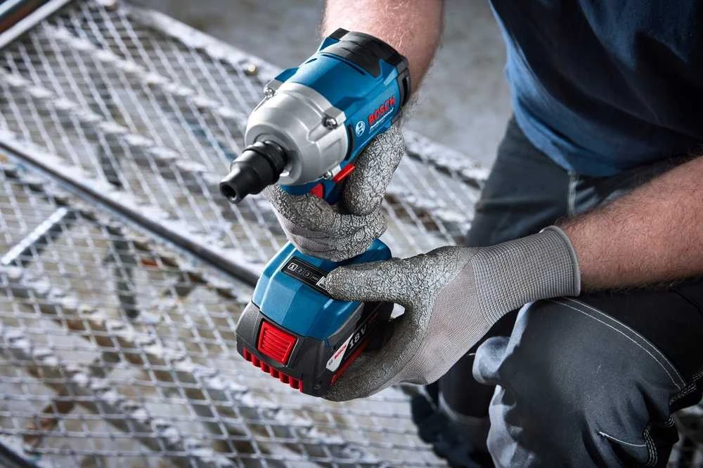 Smūginis veržliasukis Bosch GDS 18V-350 Professional; 18 V (be akumuliatoriaus ir pakrovėjo)