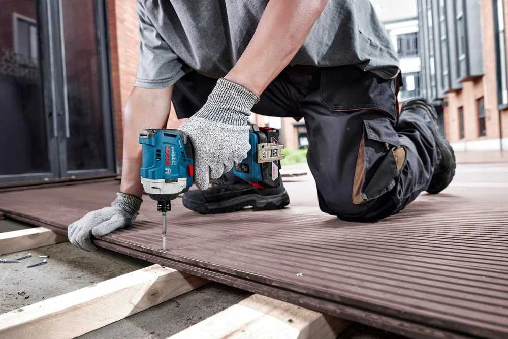 Smūginis suktuvas Bosch GDR 18V-215 Professional; 18 V; 2x4,0 Ah akum.
