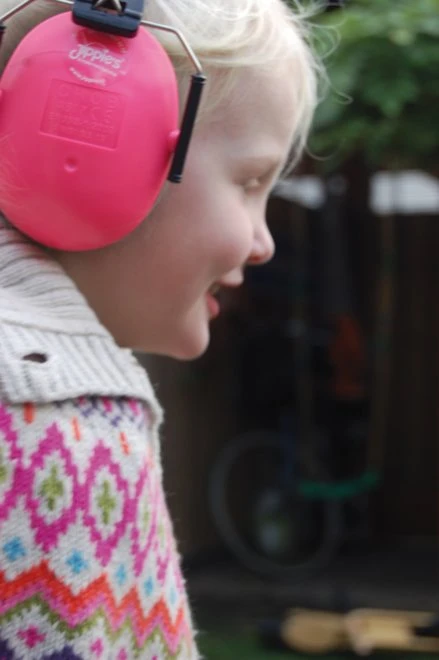 Kepurė Bose Jippies noise-canceling headphones for kids pink 858412