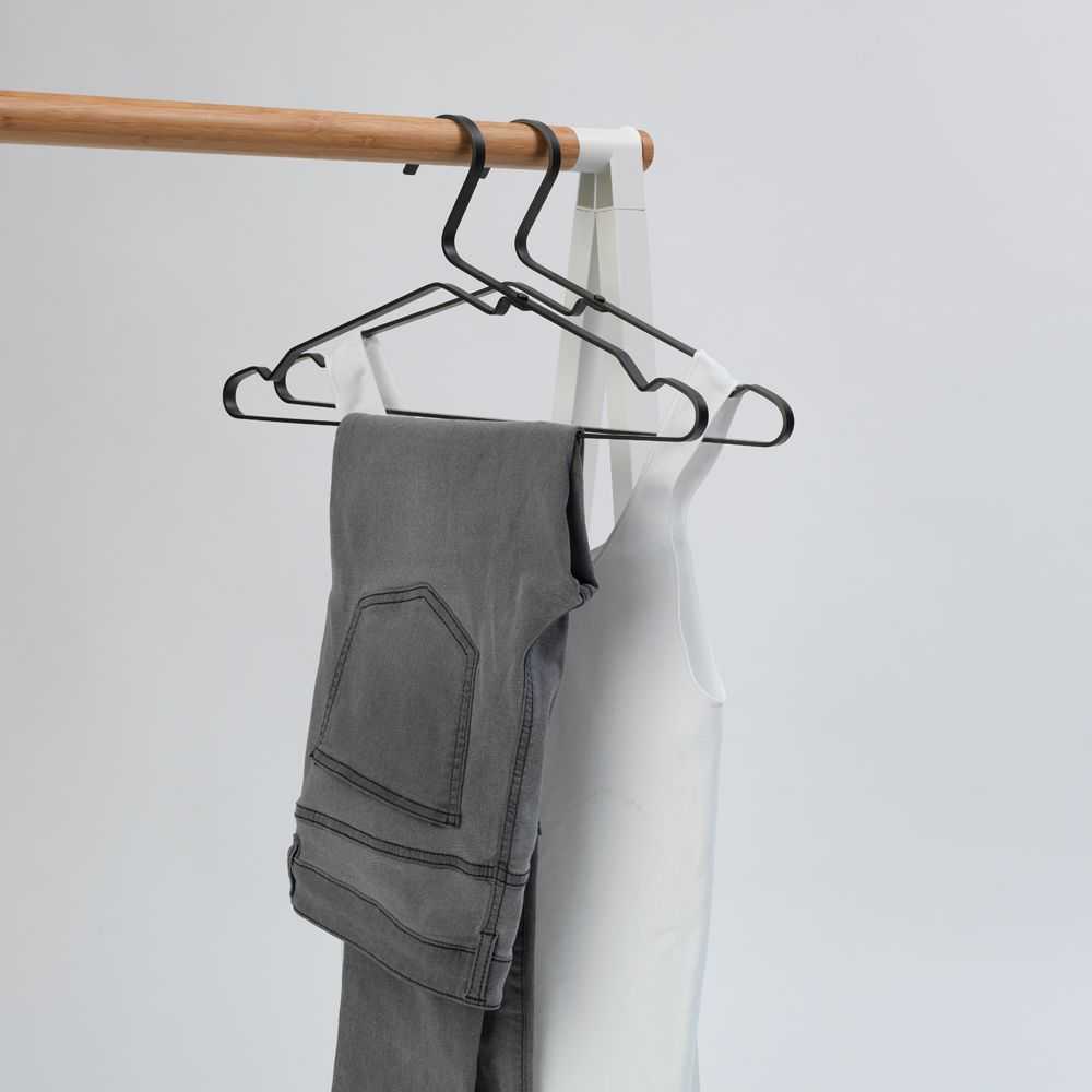 Brabantia Aluminiowy wieszak na ubrania juodas 118647