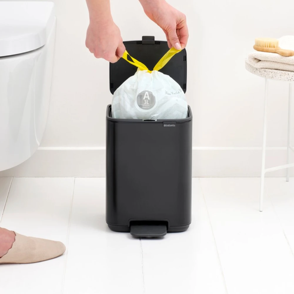 Brabantia Bo Pedal Bin 4L – matinis juodas