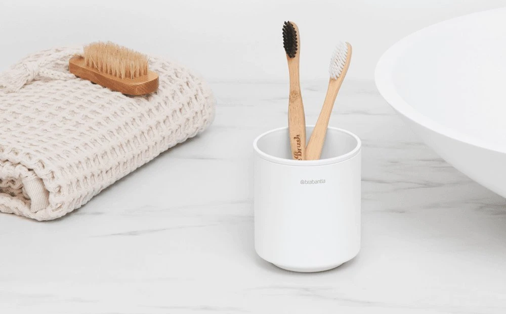 Brabantia Dantų šepetėlių laikiklis MindSet, mineralinės gaivios baltos spalvos