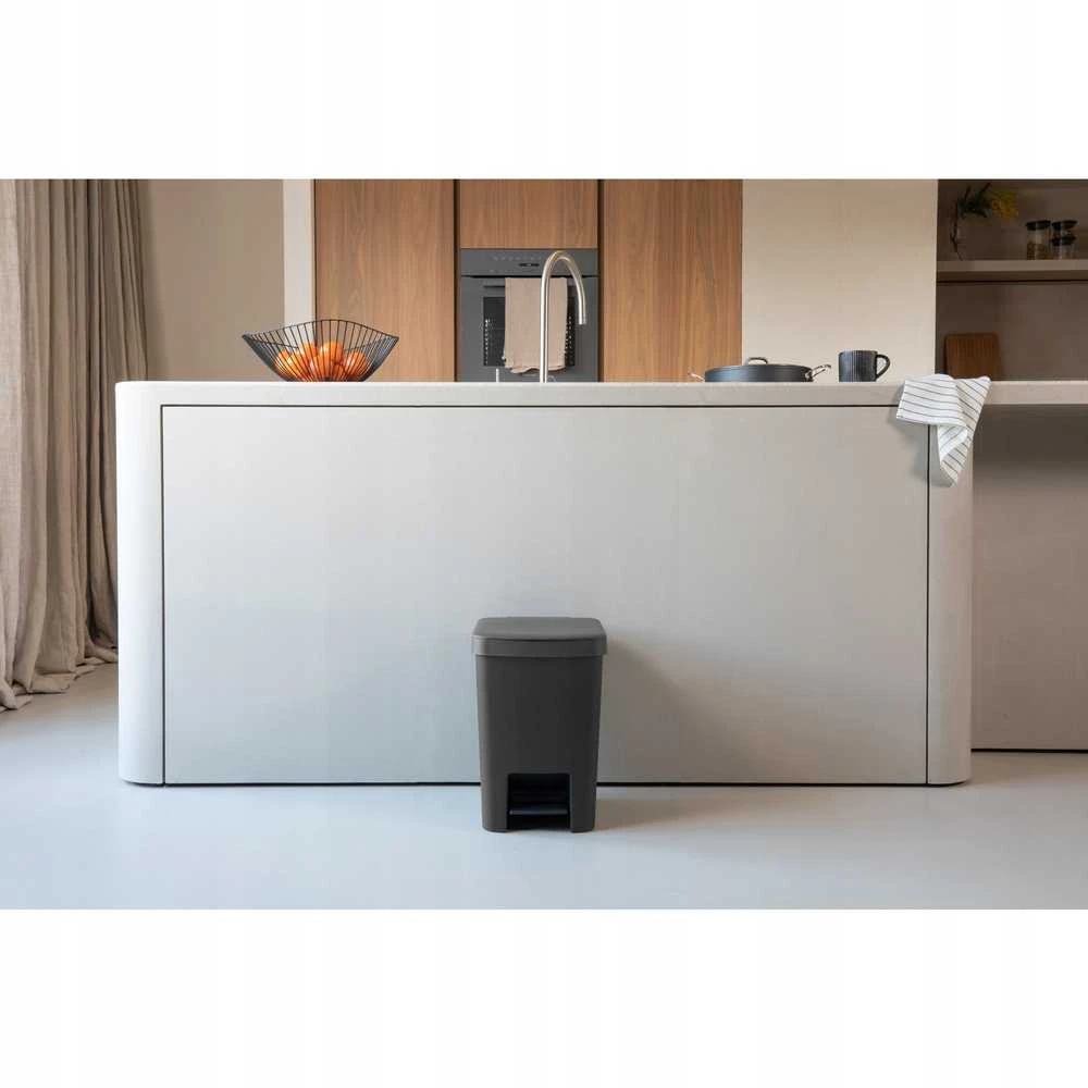 Šiukšliadėžė Brabantia BRABANTIA StepUp pedal bin 25 l Dark Pilkas 800269