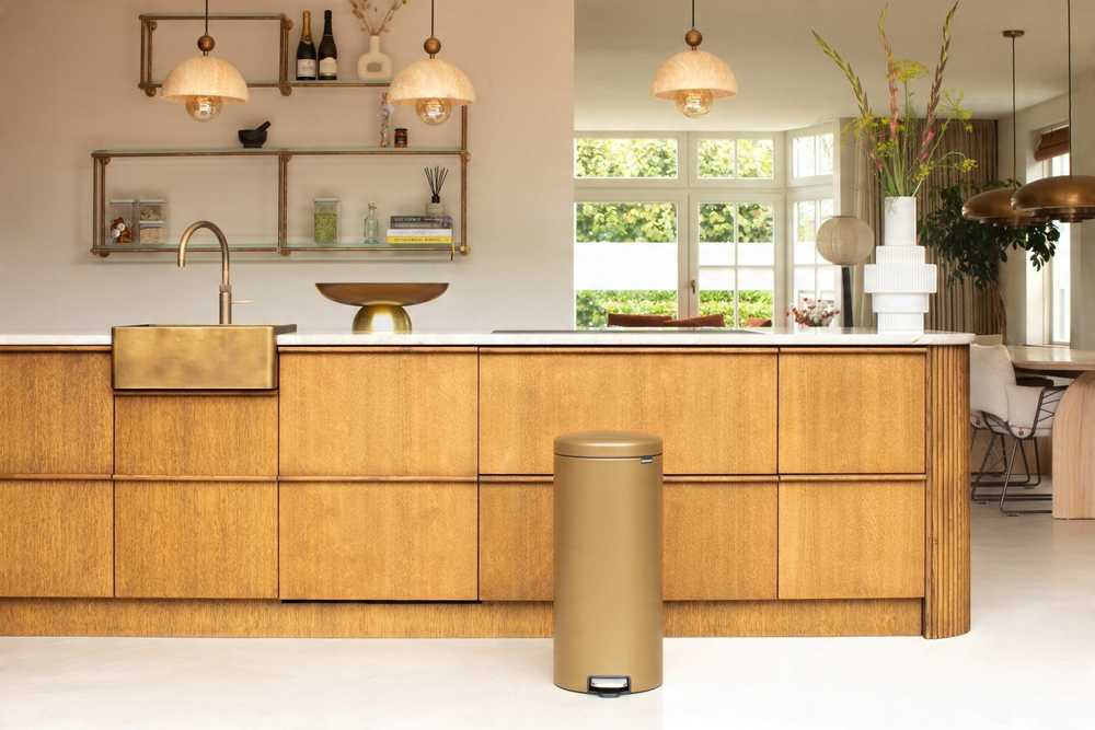 Šiukšliadėžė Brabantia Brabantia Treteimer NewIcon 30 Liter Warm Brass