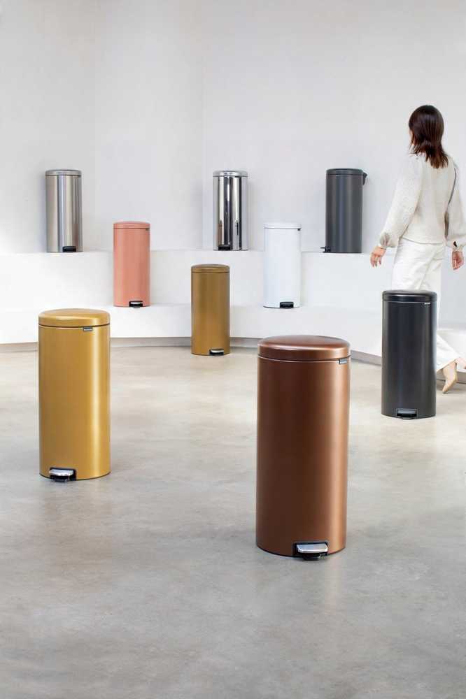 Šiukšliadėžė Brabantia Brabantia Treteimer NewIcon 30 Liter Warm Brass
