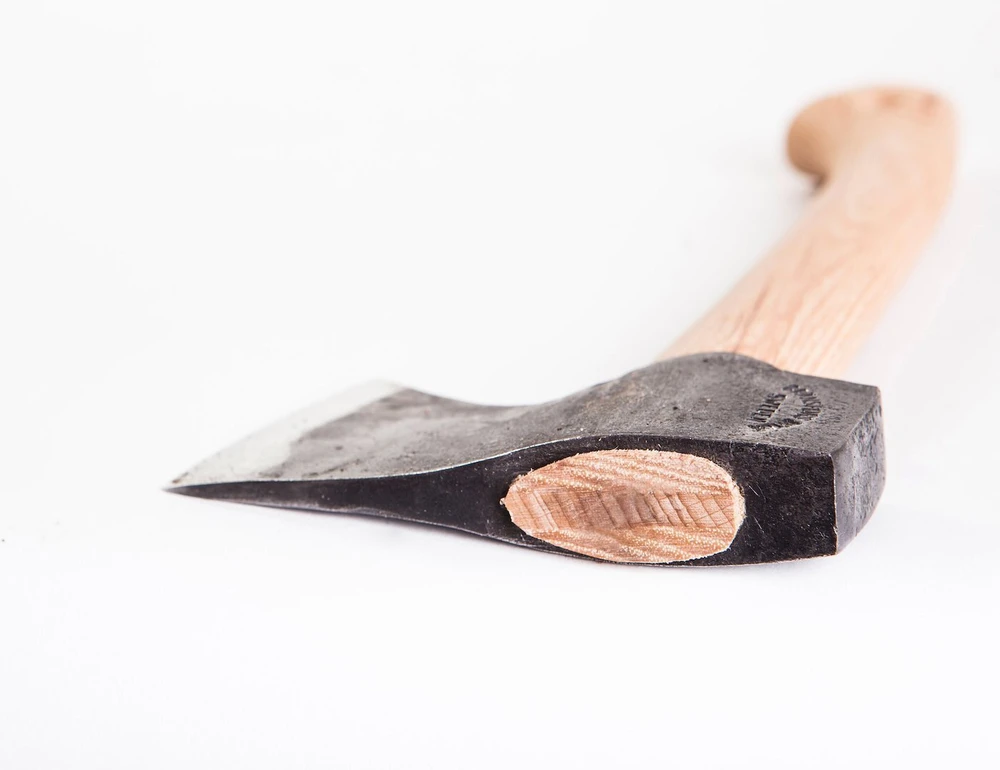 Bradas Gransfors Wildlife kirvis + galandimo akmuo