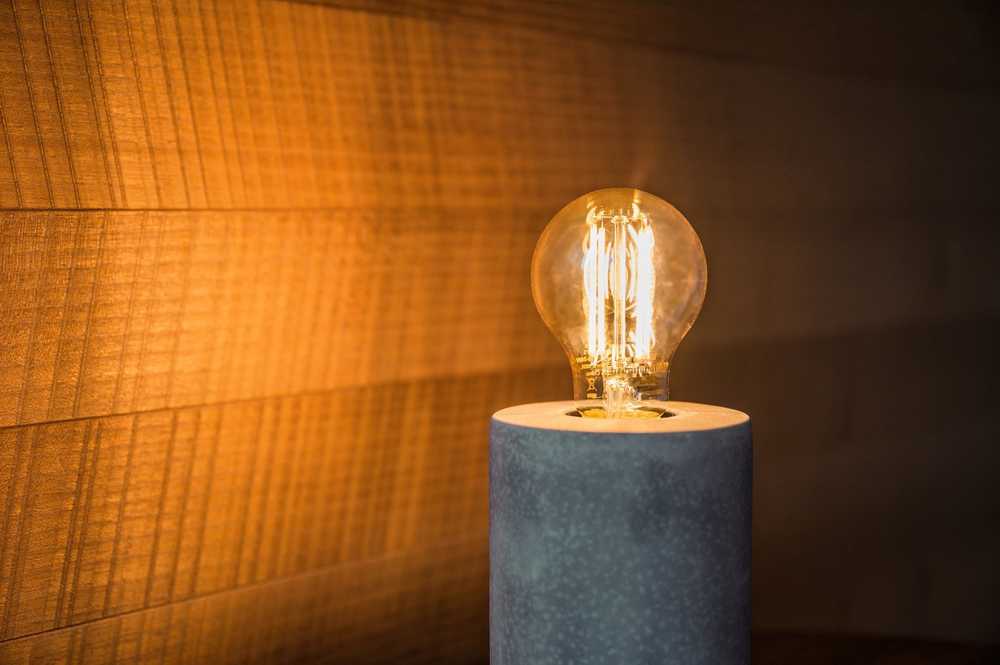 Brennenstuhl BRENNENSTUHL ŻARÓWKA FILAMENTOWA LED WIFI ''STANDARD'' E27, 2200K, 470lm, 4,9W