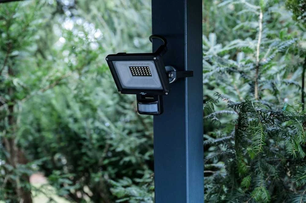 Brennenstuhl PROŽ LED JARO 20W 865K 2300LM IP54 DAV