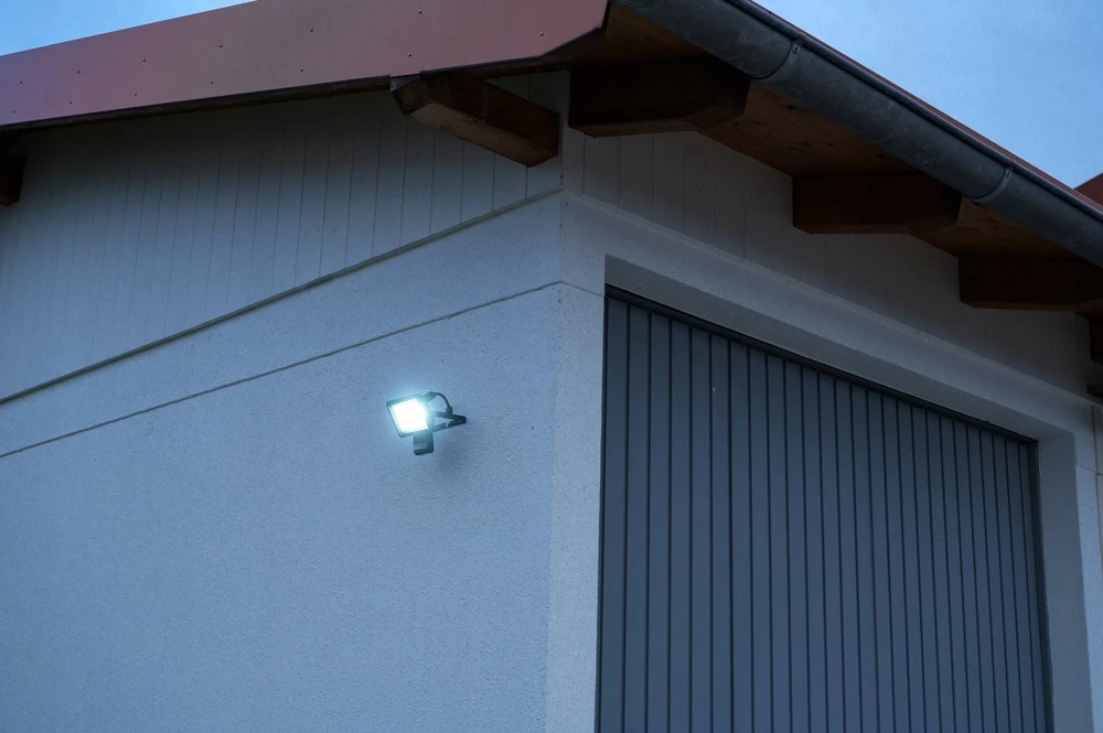 Brennenstuhl PROŽ LED JARO 20W 865K 2300LM IP54 DAV