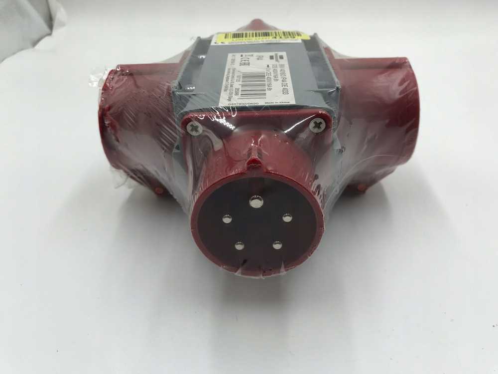 Brennenstuhl Kryžminis skirstytuvas CEE400V/16A 3 kartus