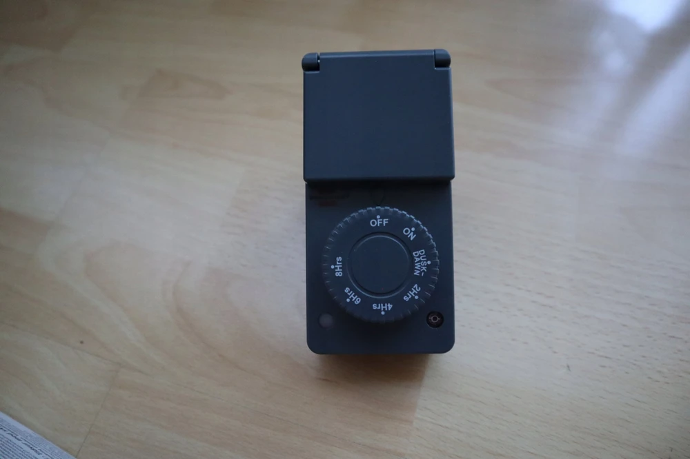 Brennenstuhl Timer mit Dämmerungssensor mechan. IP44 anthr.