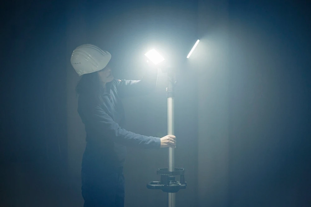 Brennenstuhl Tripod LED darbo lemputė trijų galvučių 13050 T