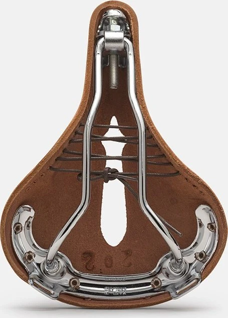 Brooks BROOKS B17 CARVED SHORT balnelis, rudas, plieniniai lankeliai, svoris 460 g, linija „Leather"