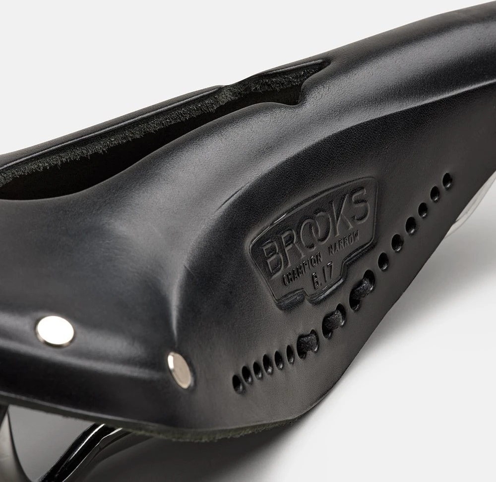 Brooks BROOKS B17 NARROW CARVED balnelis, juodas, plieniniai lankai, svoris 510 g, linija Leather