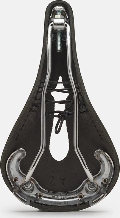 Brooks BROOKS B17 NARROW CARVED balnelis, juodas, plieniniai lankai, svoris 510 g, linija Leather