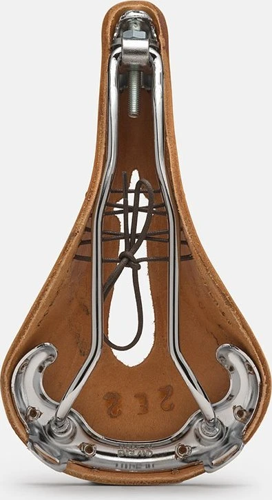 Brooks BROOKS B17 NARROW CARVED balnelis, Honey, plieniniai lankai, svoris 510 g, Leather linija (NAUJAS)