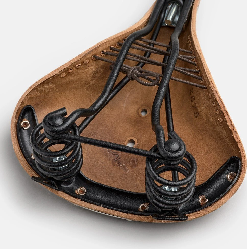 Brooks BROOKS B67 SOFTENED balnelis, tamsiai ruda spalva, plieniniai lankai, svoris 850 g, linija Leather (NEW)