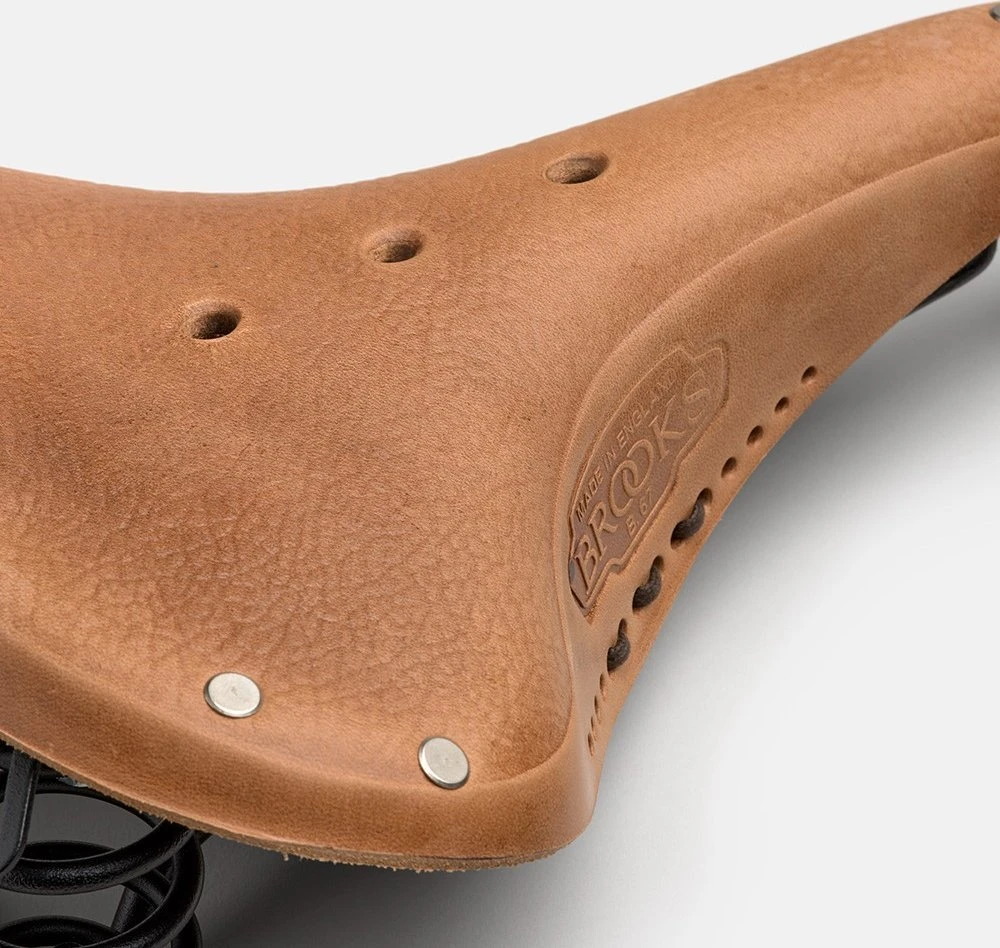 Brooks BROOKS B67 SOFTENED balnelis, tamsiai ruda spalva, plieniniai lankai, svoris 850 g, linija Leather (NEW)