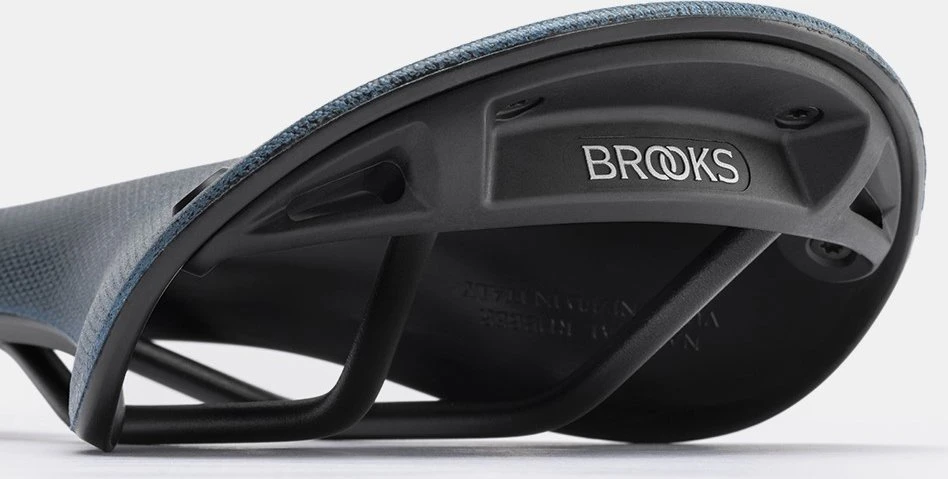 Brooks BROOKS C17 CARVED balnelis, Octane, plieniniai lankeliai, svoris 446 g, Cambium linija (NAUJAS)