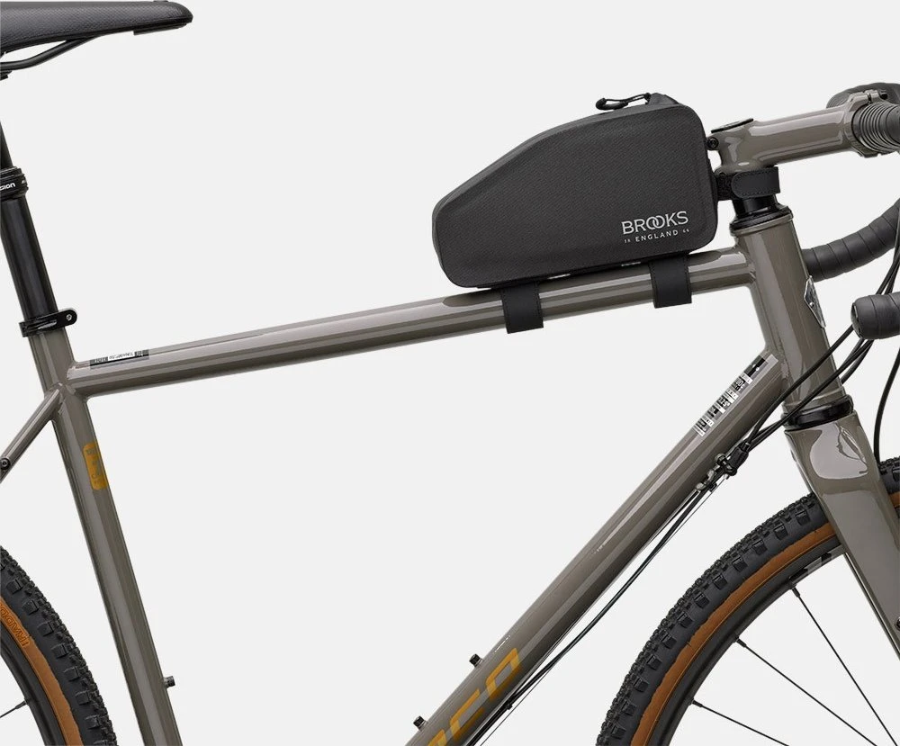Brooks Dėklas ant rėmo BROOKS SCAPE TOP TUBE BAG, juodos spalvos, talpa 0,9 l, tvirtinimas ant dirželio, vandeniui atsparus (NAUJAS)