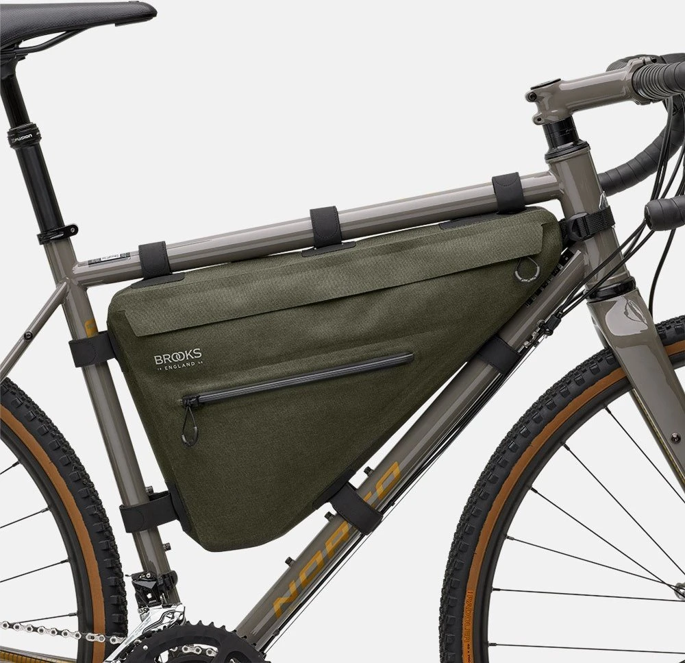 Brooks Krepšys ant rėmo BROOKS SCAPE FULL FRAME BAG, purvo žalia, talpa 5L, tvirtinimas dirželiais, atsparumas vandeniui IPX4 (NAUJAS)