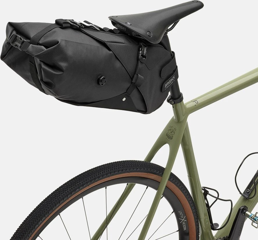 Brooks Priedų krepšys BROOKS SCAPE SEAT BAG, juoda, talpa 8L, tvirtinimas ant dirželių, atsparumas vandeniui IPX4 (NAUJAS)