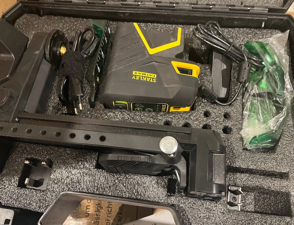 Stanley Brother ST.FATMAX CROSS LASER +5 POINT Žalias Li-ION 30m