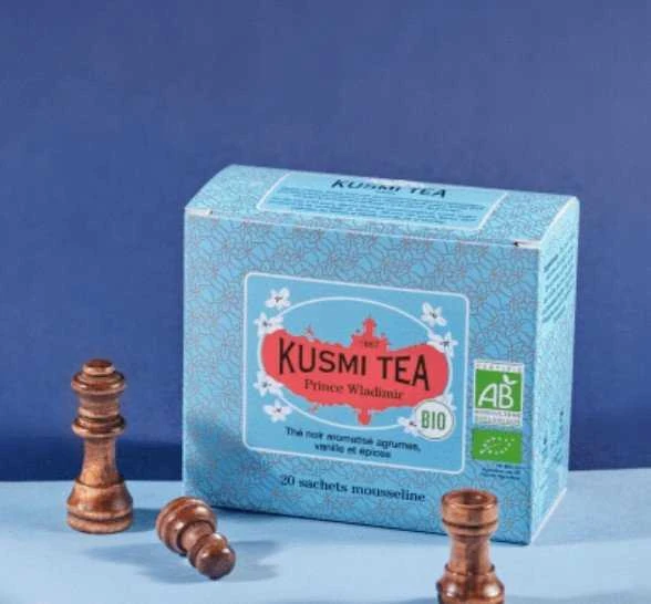Kusmi Tea Prince Wladimir šachmatų kompozicijoje